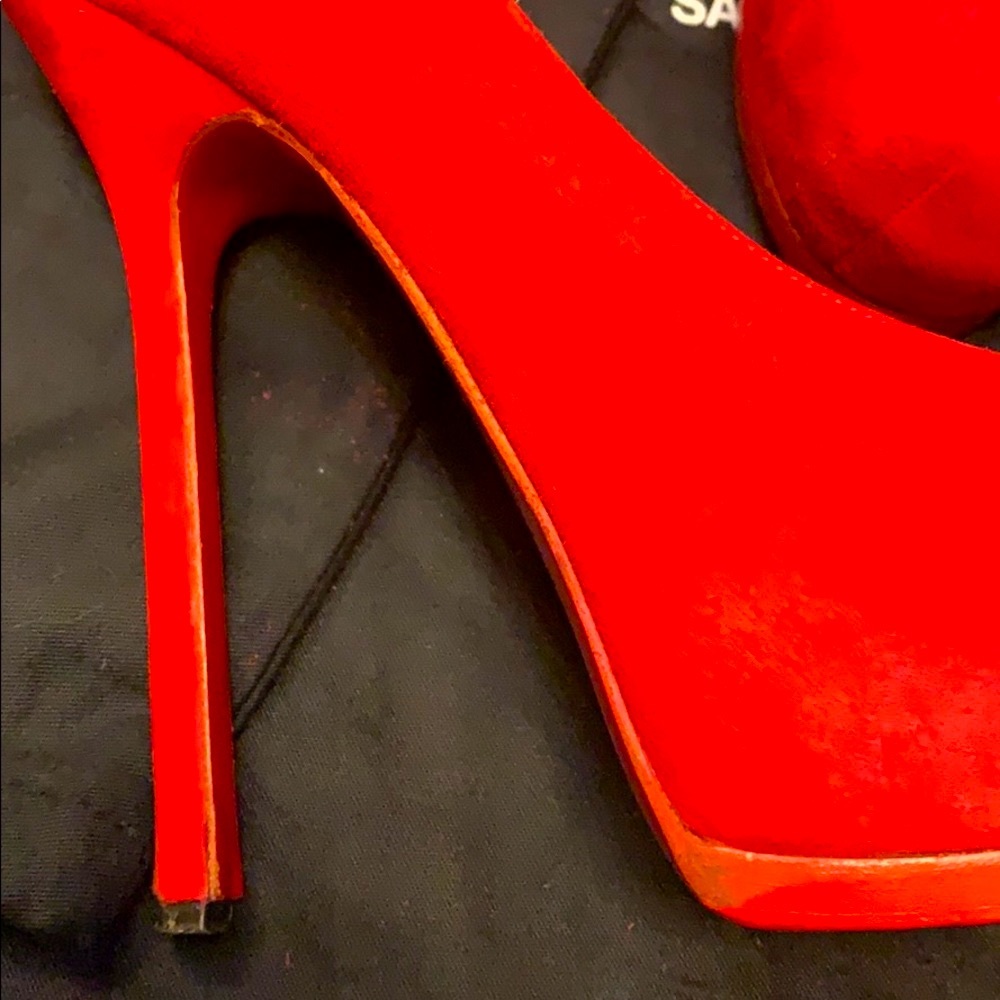 Yves Saint Laurent suede pump - Picture 9 of 10